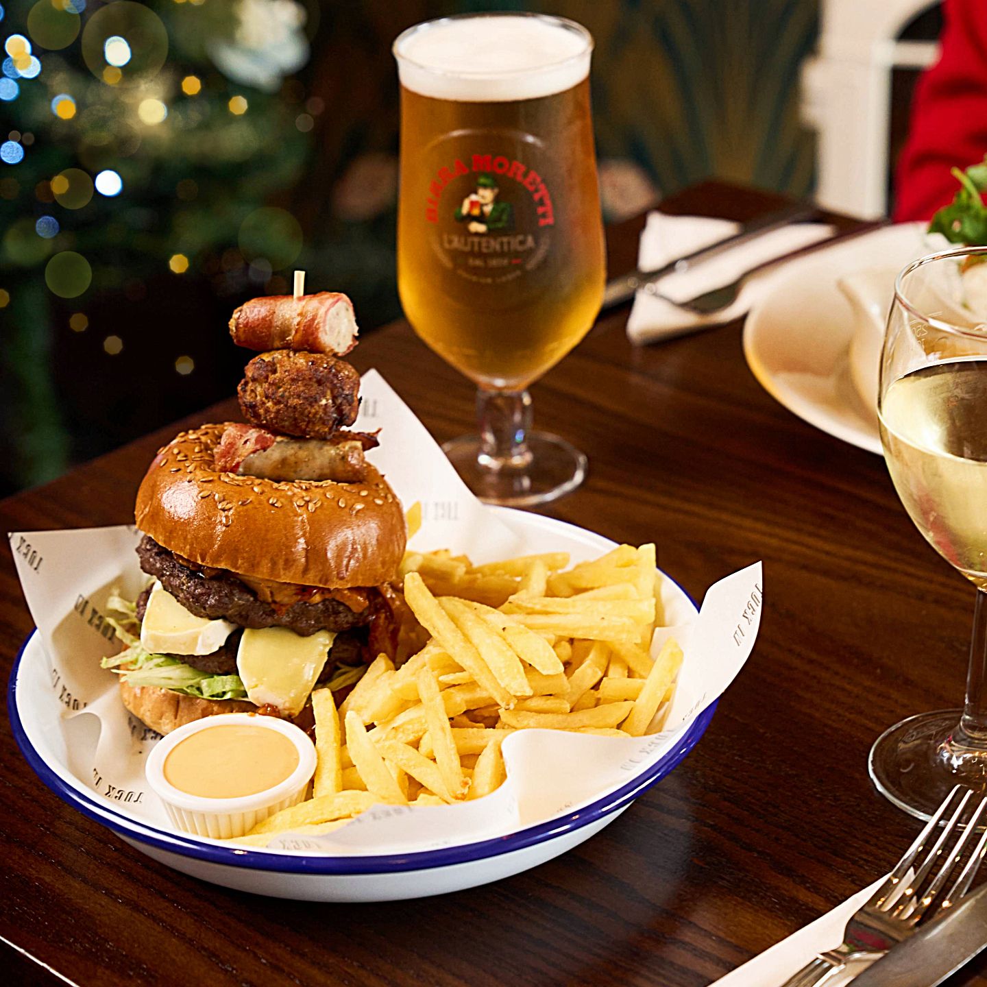 Festive Lunch & Dinner at The Swan in Worcester